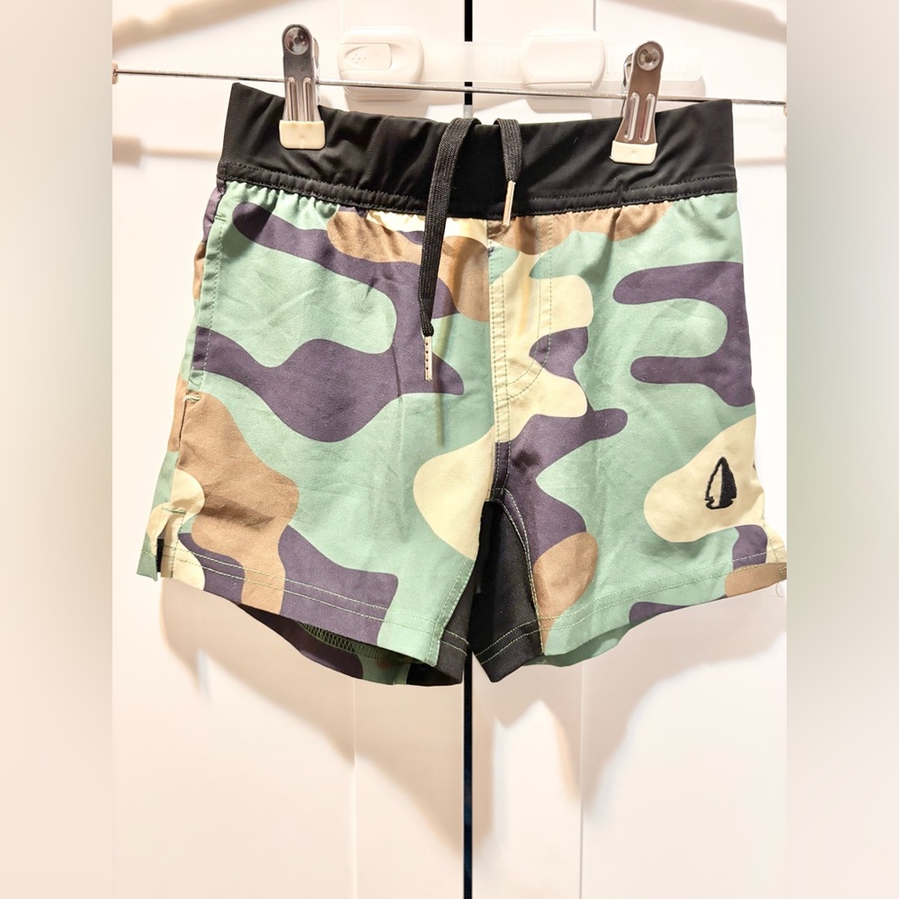 Tachuntish Camouflage Shorts with Black Waistband